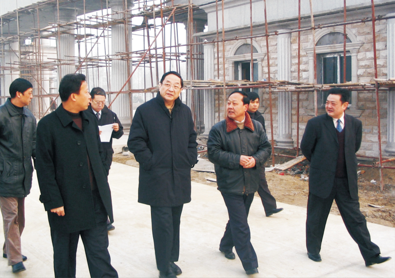2005年1月14日，中共中央政治局委員、湖北省委書記俞正聲來公司調(diào)研